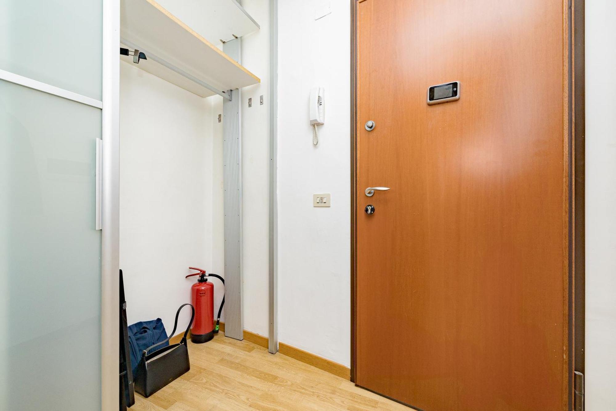 Apartamento Minimal Near Bocconi Milán